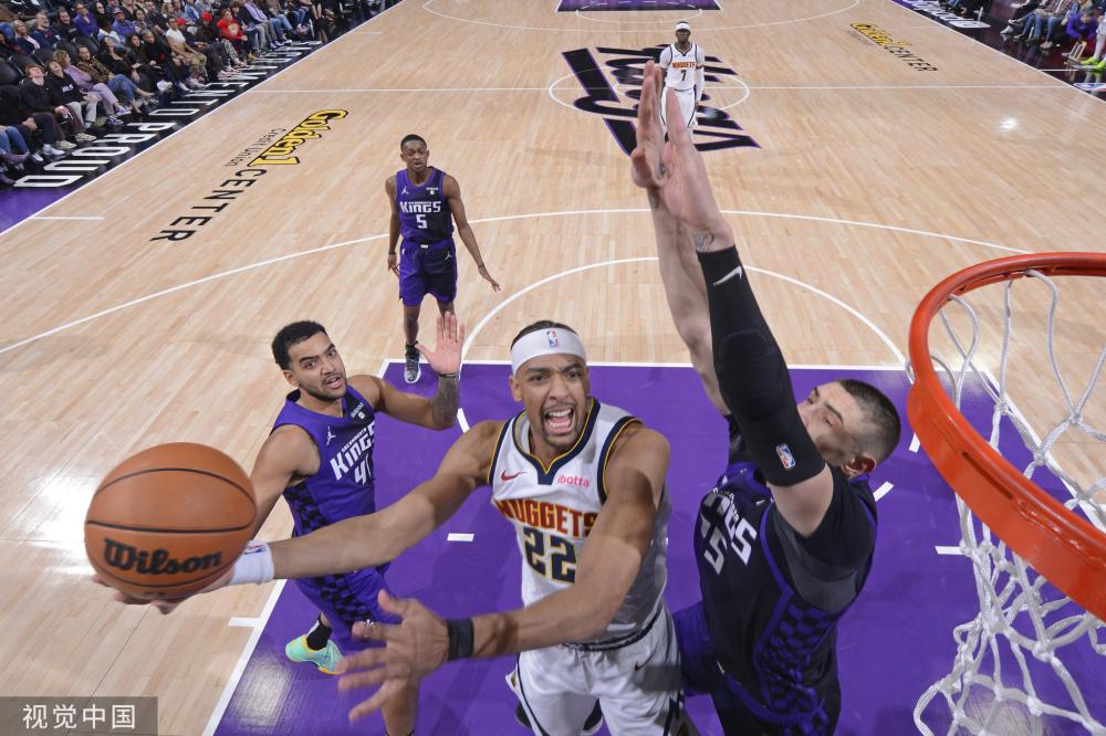 对于詹姆斯 对于詹姆斯