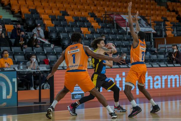 通过反击扳 通过反击扳