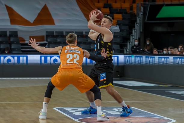 告诉我们 告诉我们